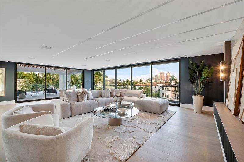 2880 NE 28th St, Fort Lauderdale, FL 33306 Photo