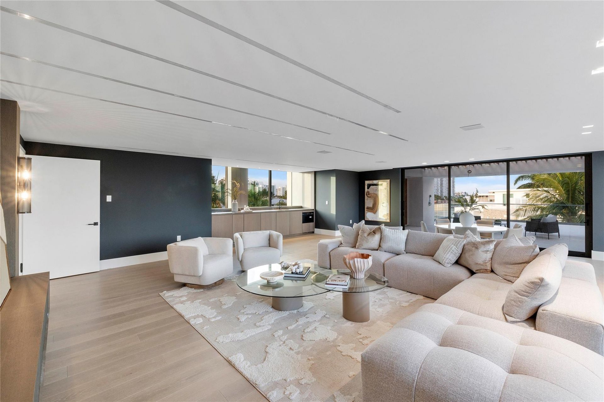 2880 NE 28th Street, Fort Lauderdale, FL 33306 Photo