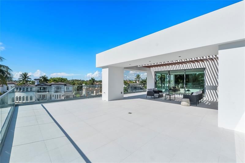 2880 NE 28th St, Fort Lauderdale, FL 33306 Photo