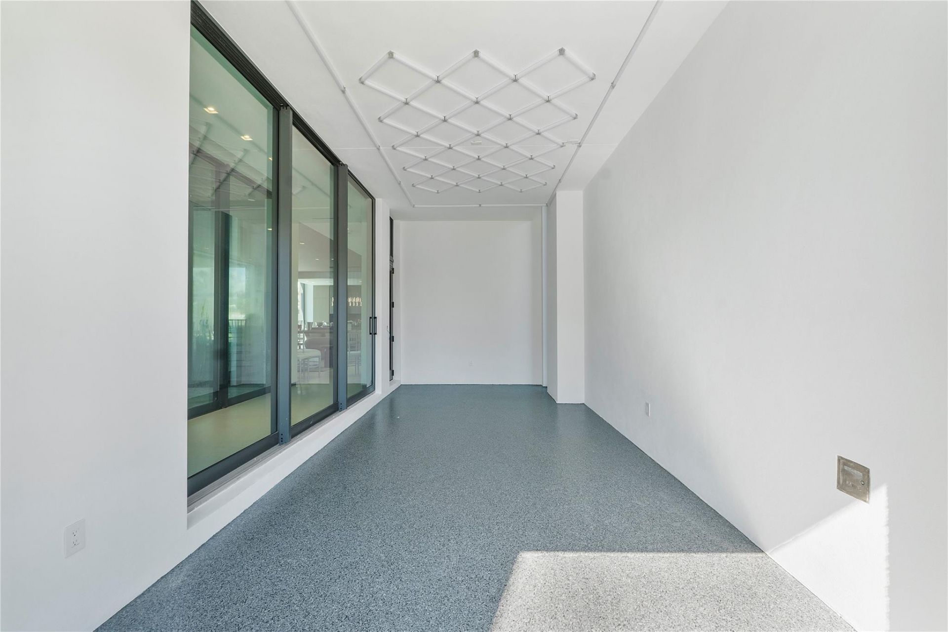 2880 NE 28th Street, Fort Lauderdale, FL 33306 Photo