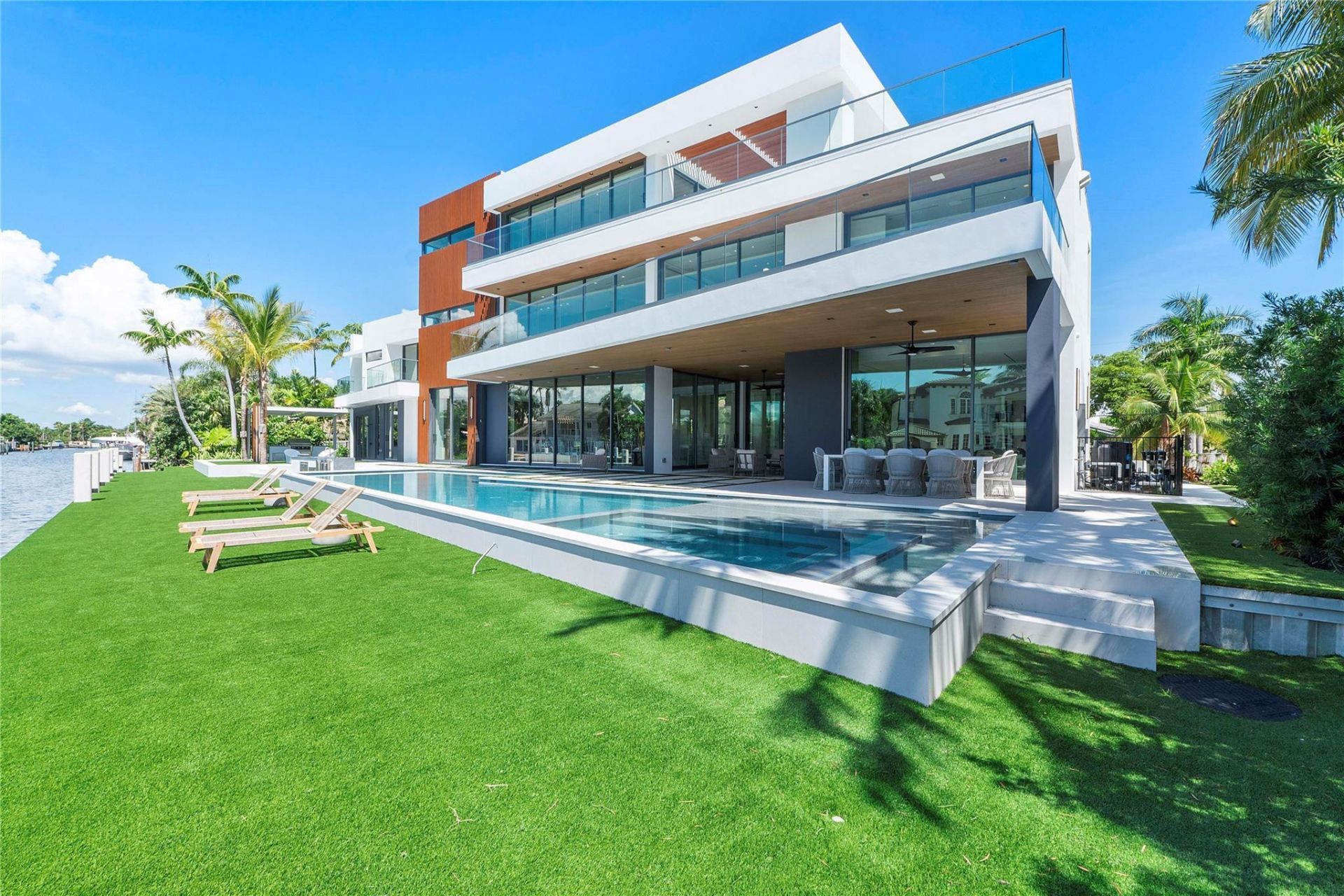 2880 NE 28th Street, Fort Lauderdale, FL 33306 Photo