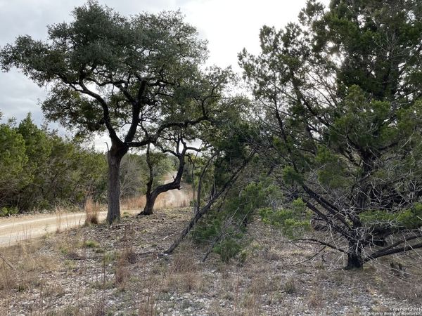 1490 Red Rock Rd., Blanco, TX 78606