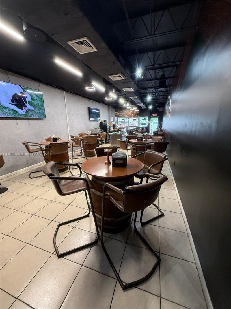 6746 W Flagler St, Miami, FL 33144 Photo