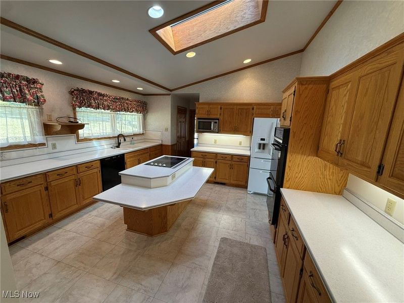 2902 Downeys Hill Drive NE, Dover, OH 44622 Photo 13