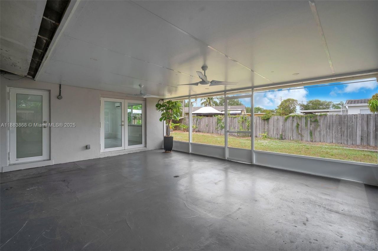 3641 SW 23rd Ct, Fort Lauderdale, FL 33312 Photo