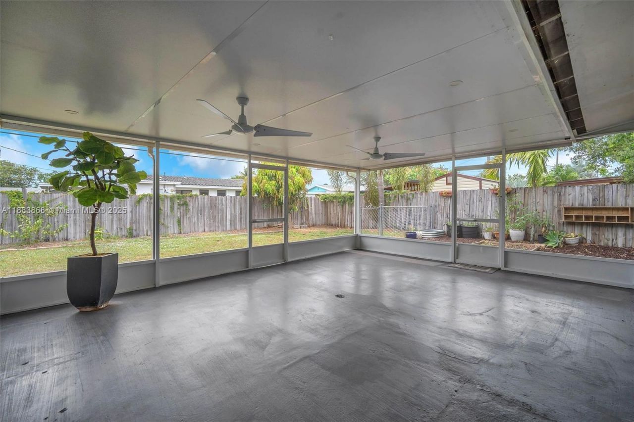 3641 SW 23rd Ct, Fort Lauderdale, FL 33312 Photo