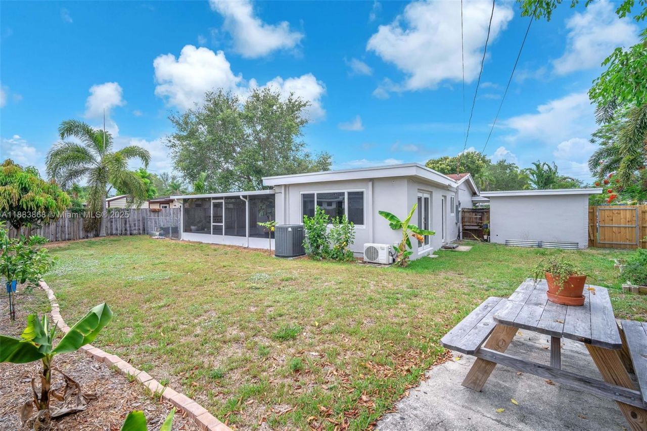 3641 SW 23rd Ct, Fort Lauderdale, FL 33312 Photo