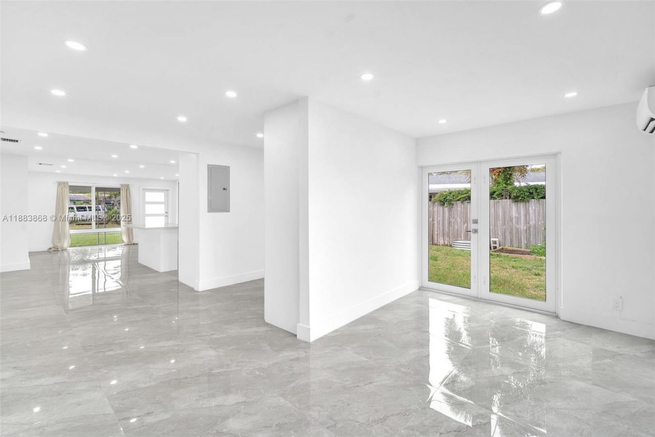 3641 SW 23rd Ct, Fort Lauderdale, FL 33312 Photo