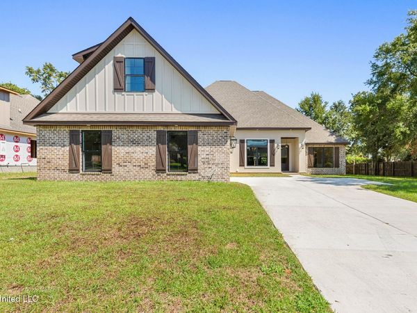 138 Destiny Oaks Drive, Long Beach, MS 39560