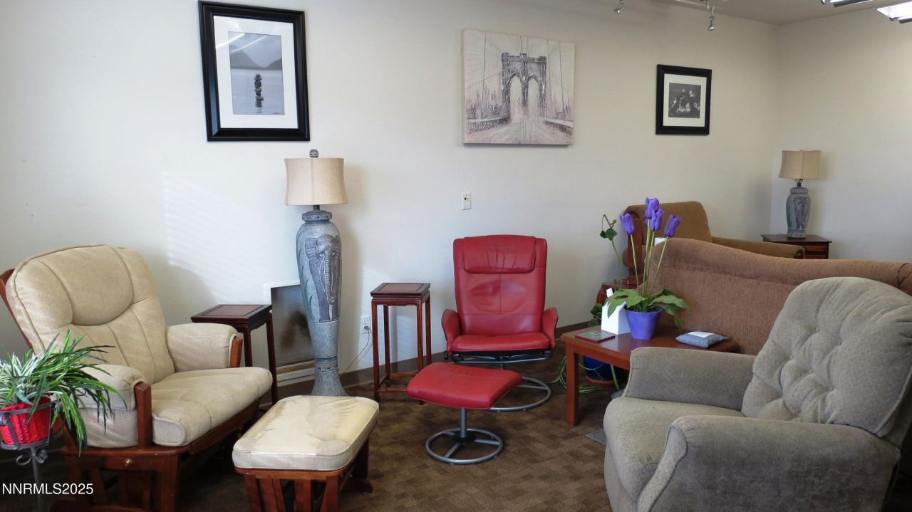 1929 E Prater Way, Sparks, NV 89434 Photo