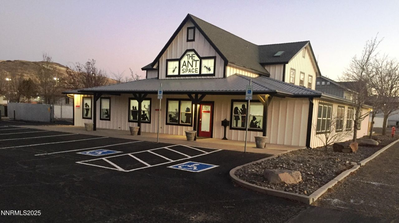 1929 E Prater Way, Sparks, NV 89434 Photo