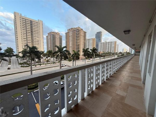 1893 S Ocean Dr, Unit 506, Hallandale Beach, FL 33009