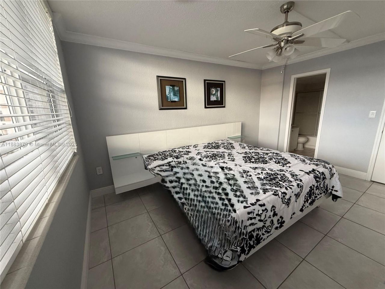 1893 S Ocean Dr, Unit 506, Hallandale Beach, FL 33009 Photo