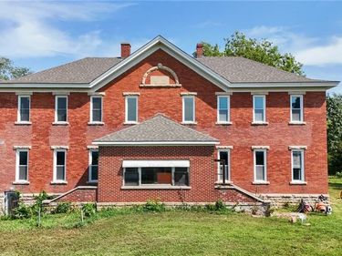 16010 Fairview Road, Oskaloosa, KS 66066