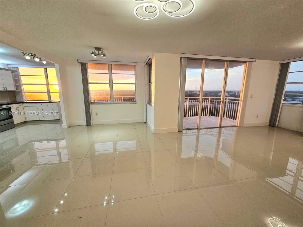 18051 Biscayne Blvd, Unit 1204, Aventura, FL 33160 Photo