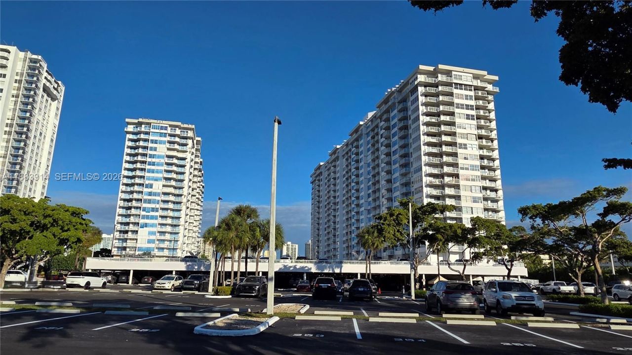 18051 Biscayne Blvd, Unit 1204, Aventura, FL 33160 Photo