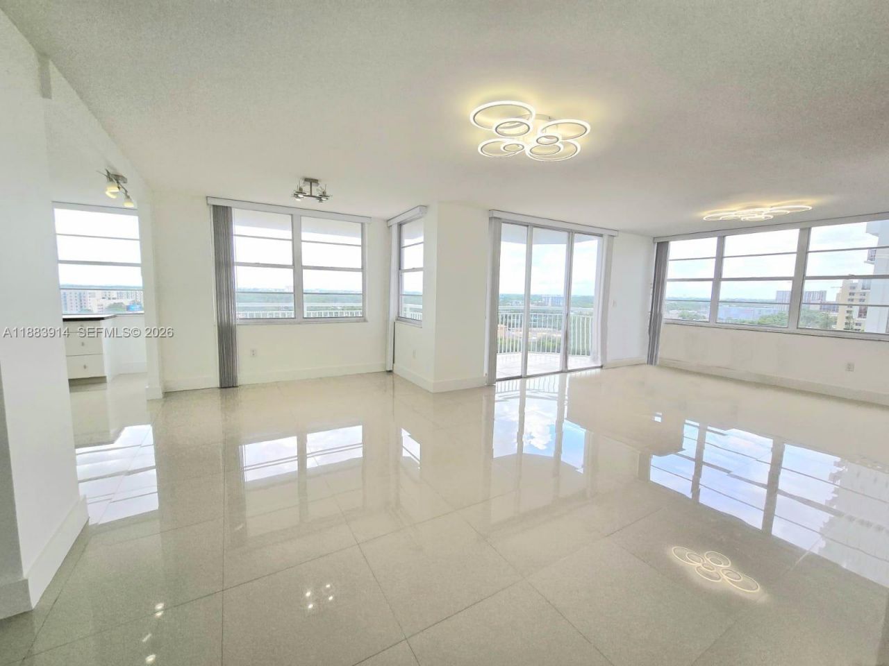 18051 Biscayne Blvd, Unit 1204, Aventura, FL 33160 Photo