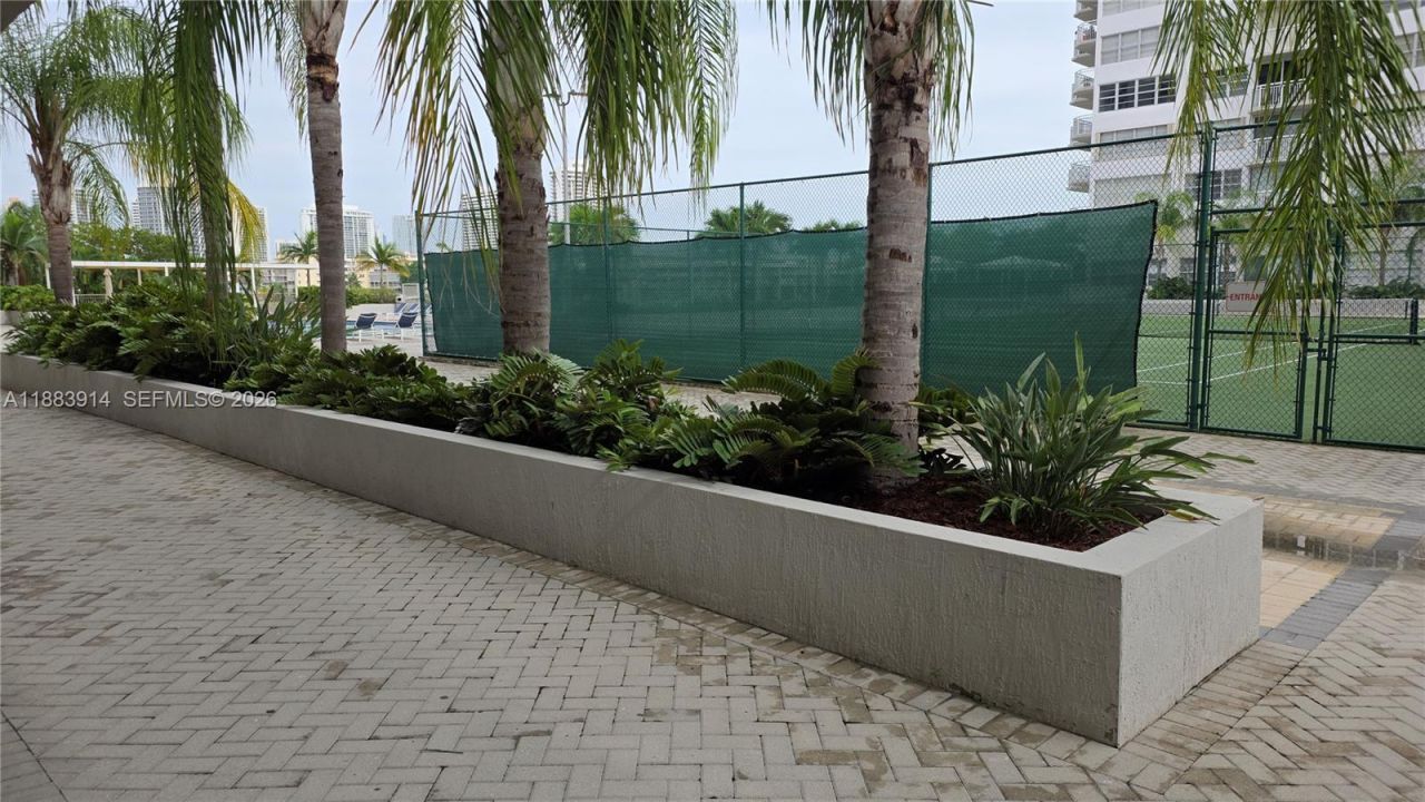 18051 Biscayne Blvd, Unit 1204, Aventura, FL 33160 Photo