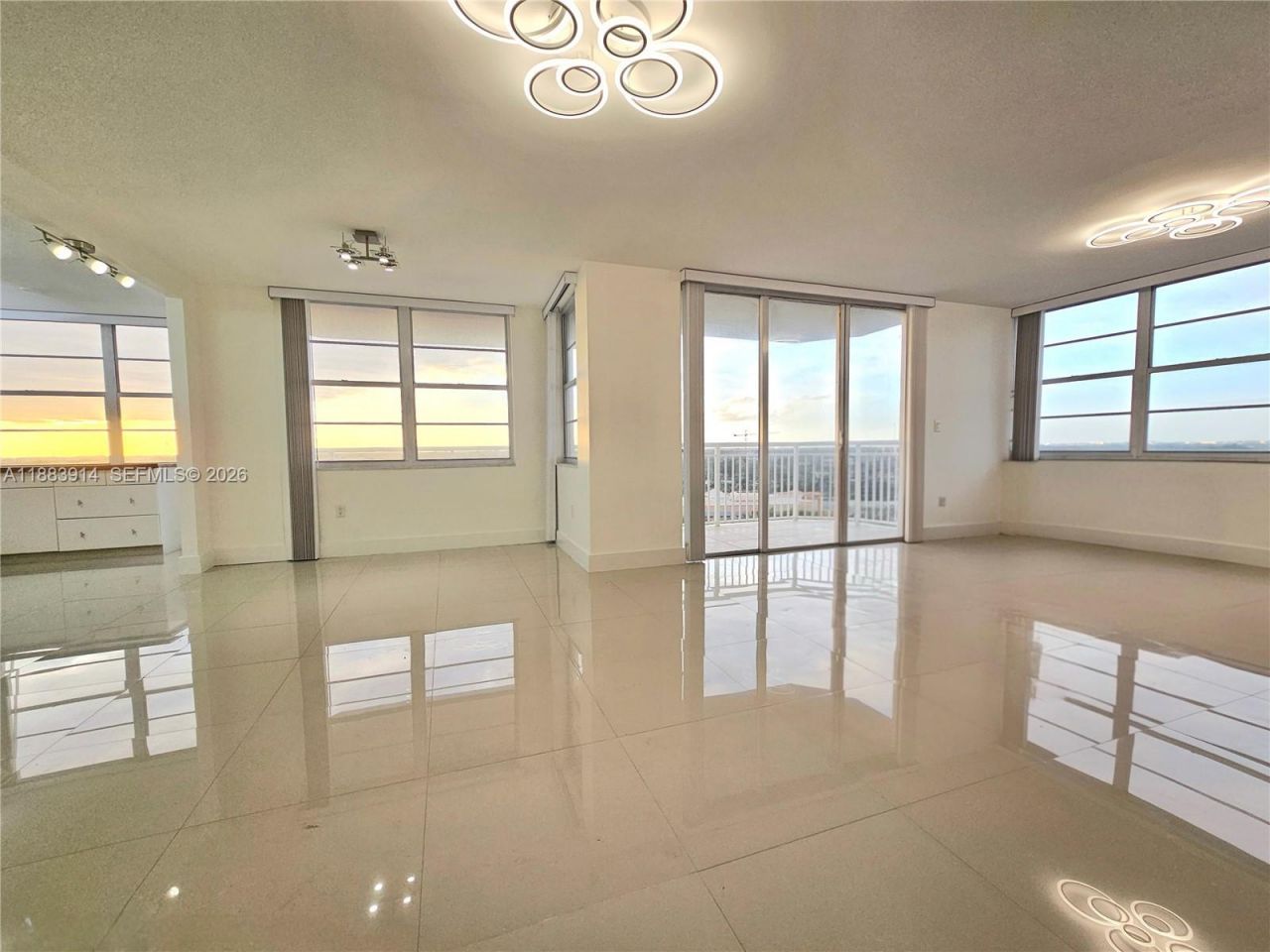 18051 Biscayne Blvd, Unit 1204, Aventura, FL 33160 Photo