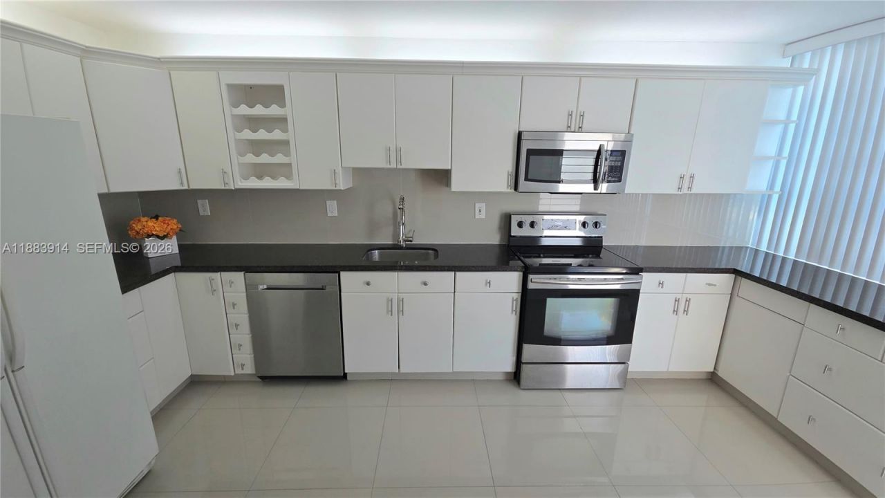 18051 Biscayne Blvd, Unit 1204, Aventura, FL 33160 Photo