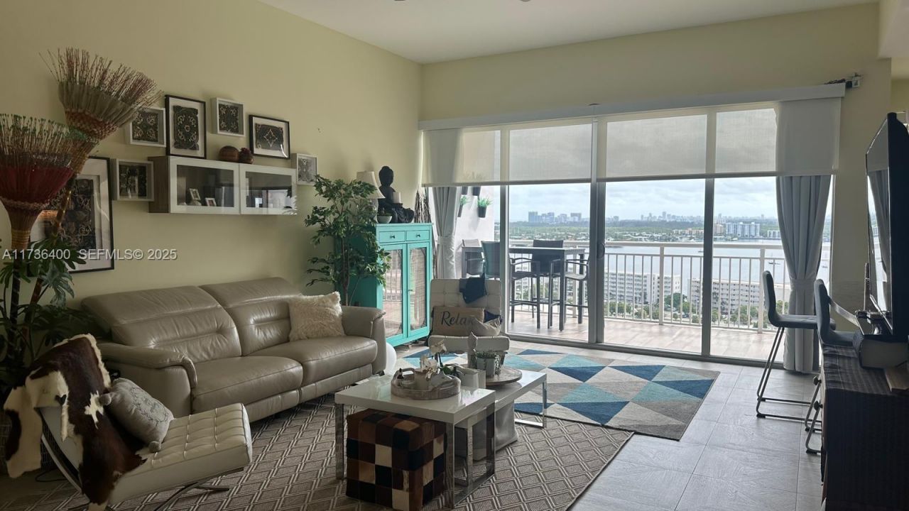 18031 Biscayne Blvd, Unit PH01, Aventura, FL 33160 Photo