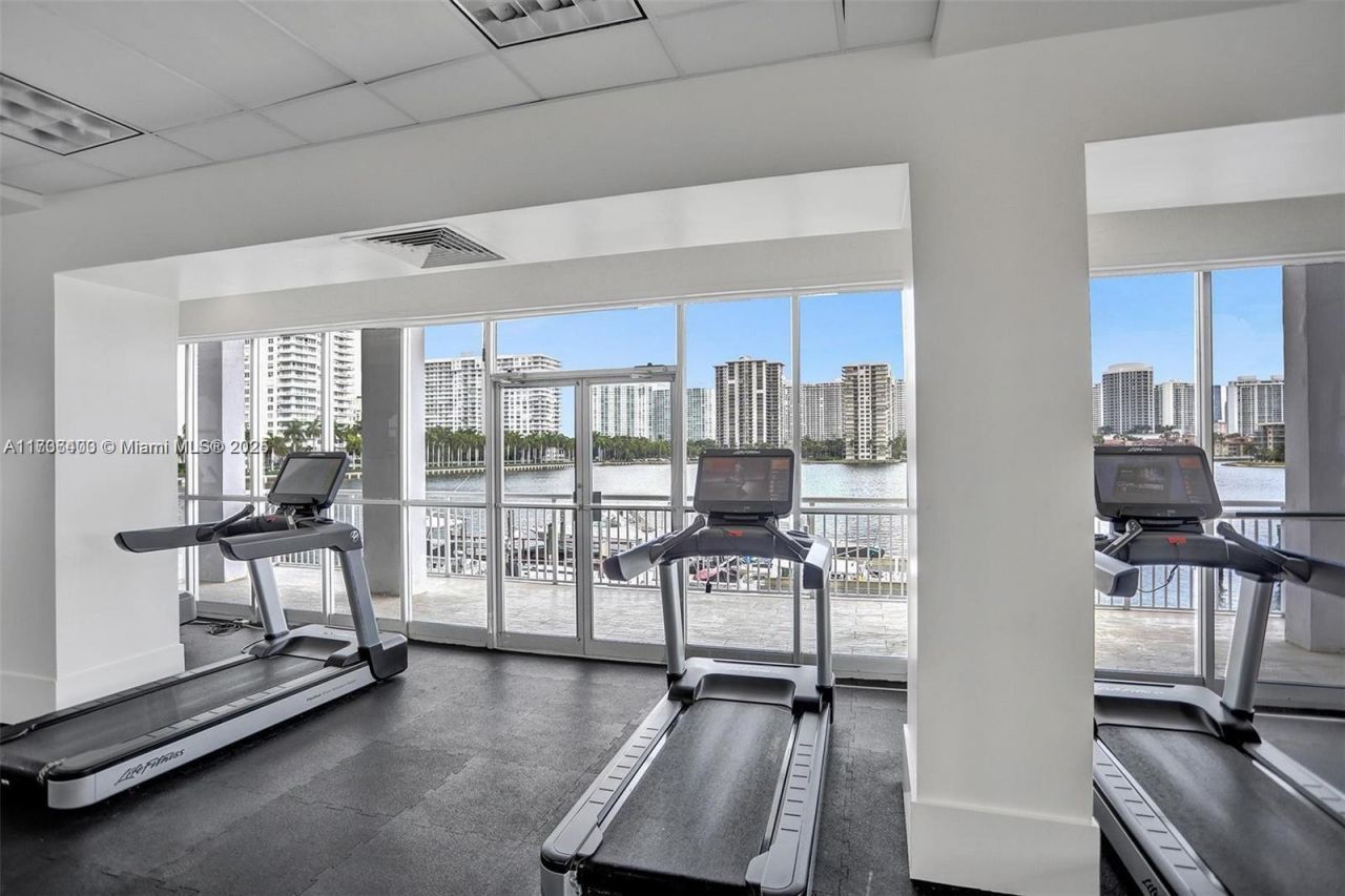 18031 Biscayne Blvd, Unit PH01, Aventura, FL 33160 Photo