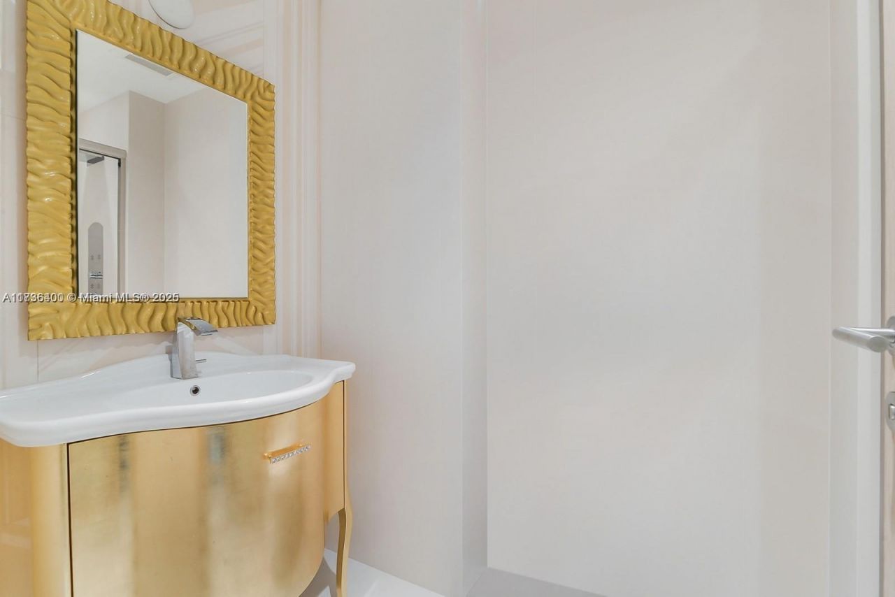 18031 Biscayne Blvd, Unit PH01, Aventura, FL 33160 Photo