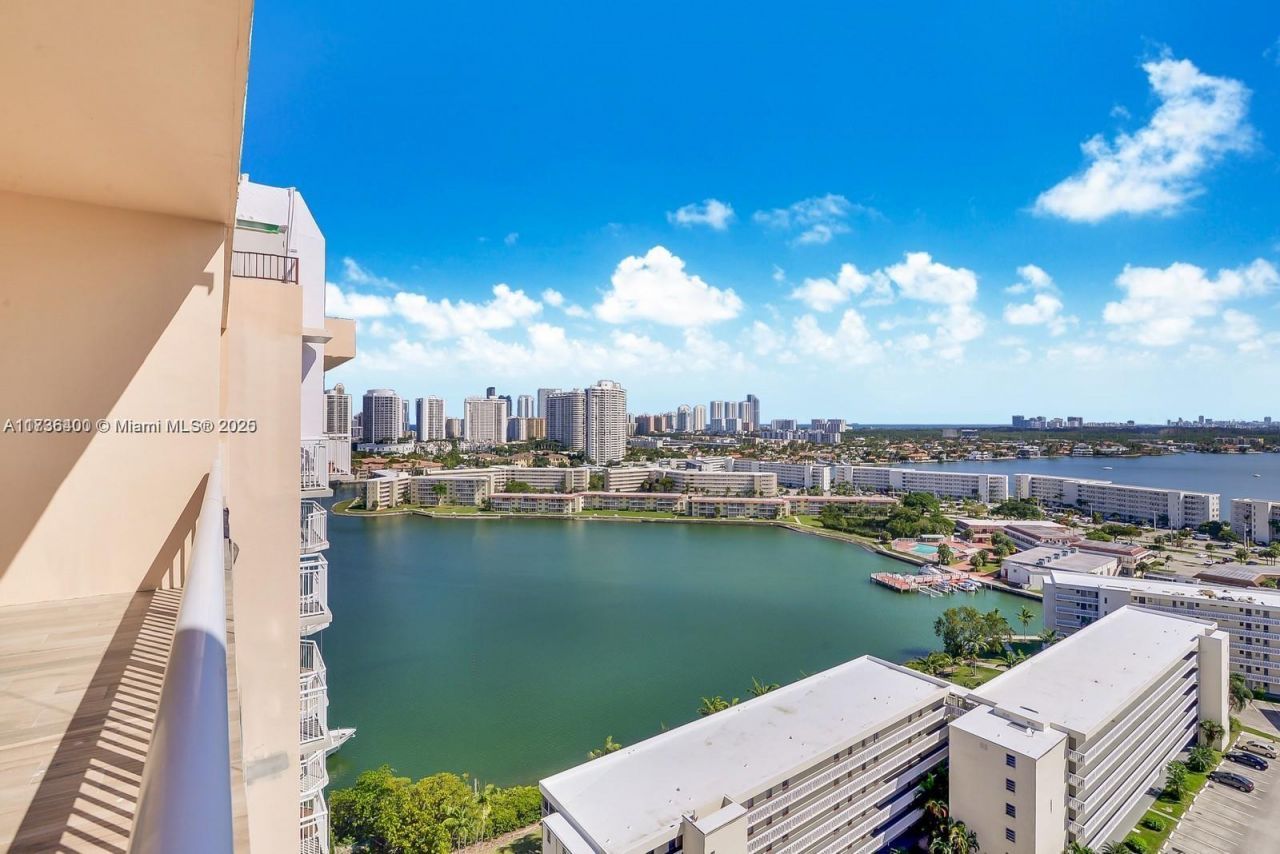 18031 Biscayne Blvd, Unit PH01, Aventura, FL 33160 Photo