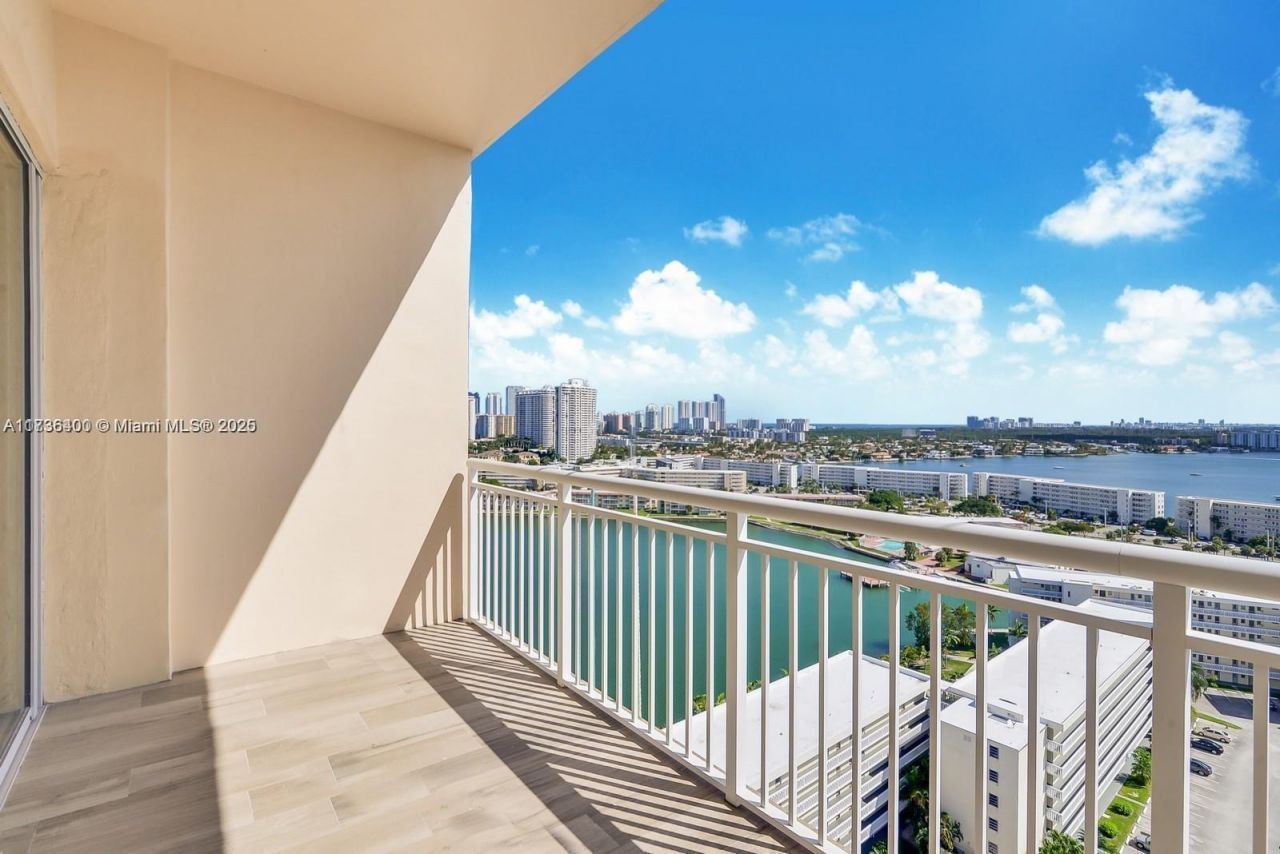 18031 Biscayne Blvd, Unit PH01, Aventura, FL 33160 Photo