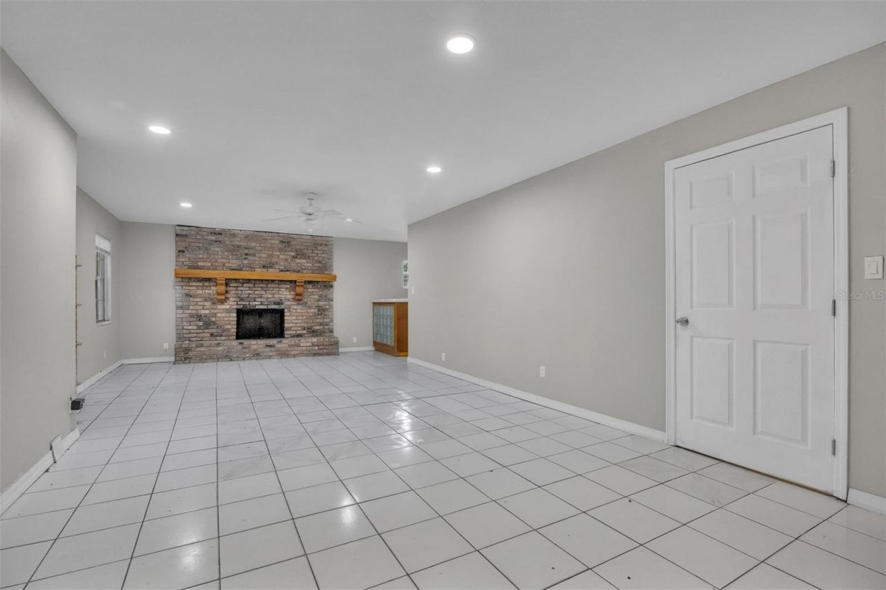 5911 Fernhill Drive, Orlando, FL 32808 Photo