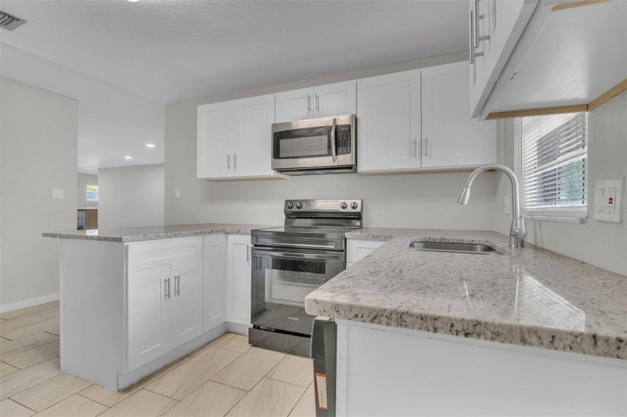 5911 Fernhill Drive, Orlando, FL 32808 Photo