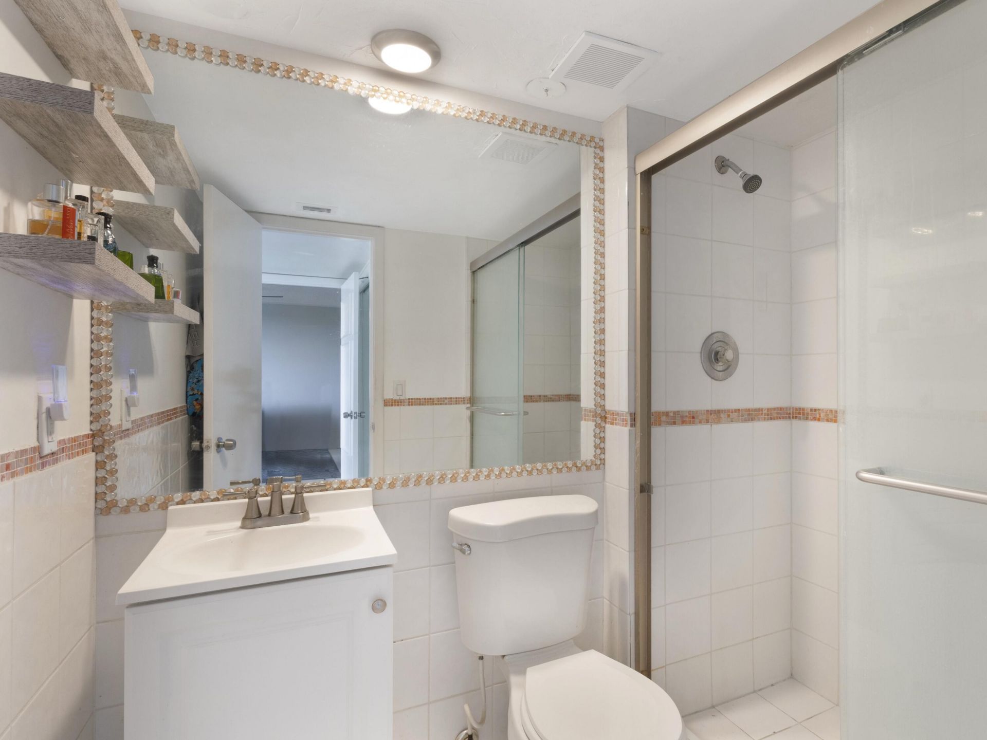 1500 Presidential Way, Unit 202, West Palm Beach, FL 33401 Photo