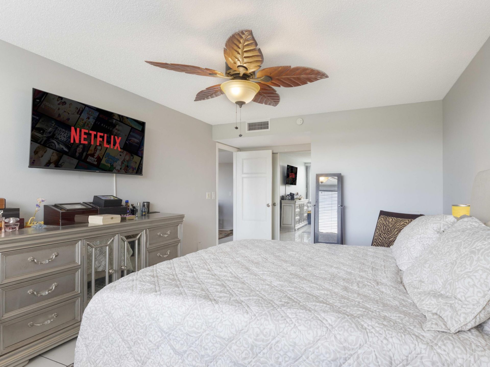 1500 Presidential Way, Unit 202, West Palm Beach, FL 33401 Photo