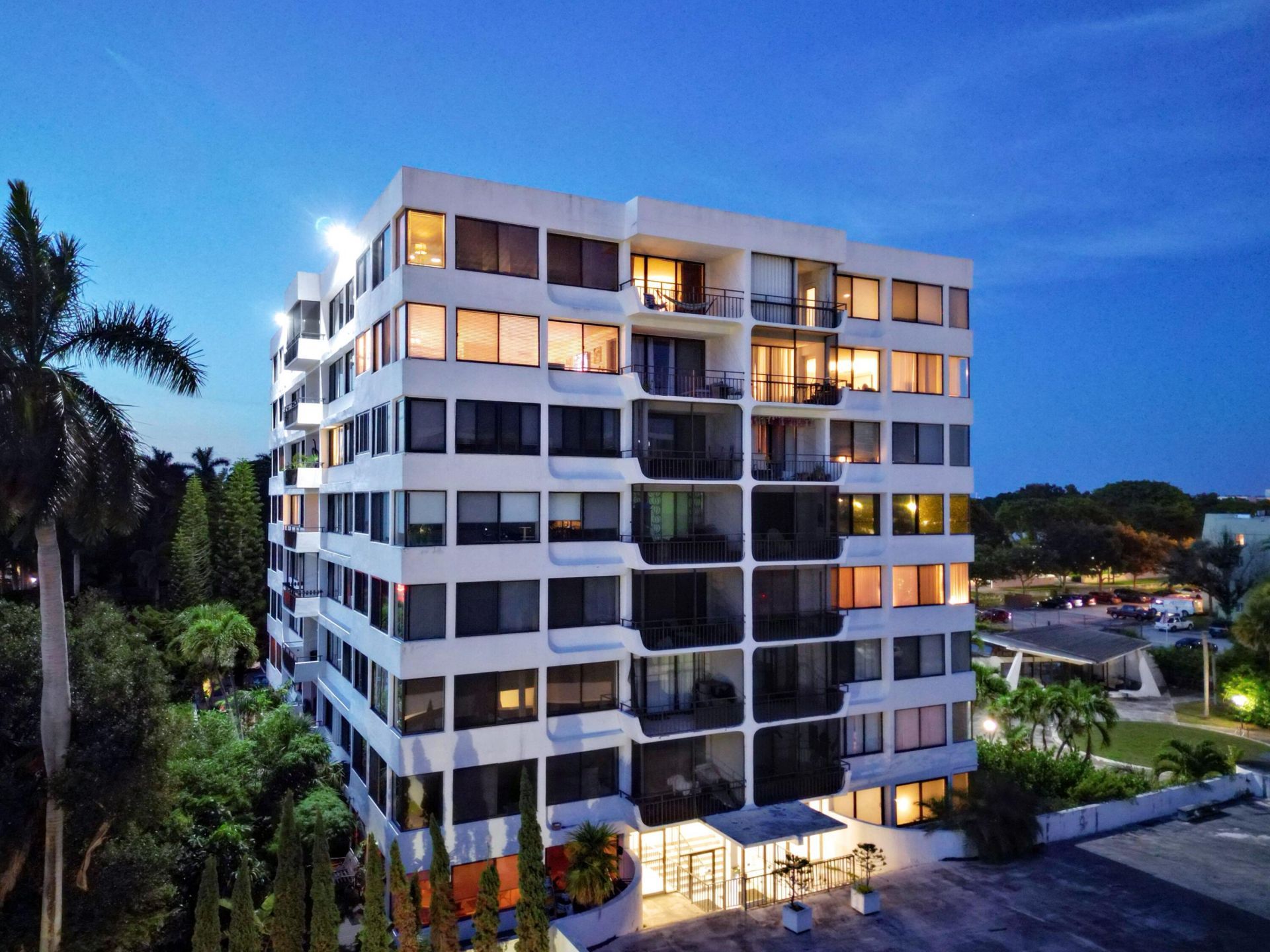 1500 Presidential Way, Unit 202, West Palm Beach, FL 33401 Photo