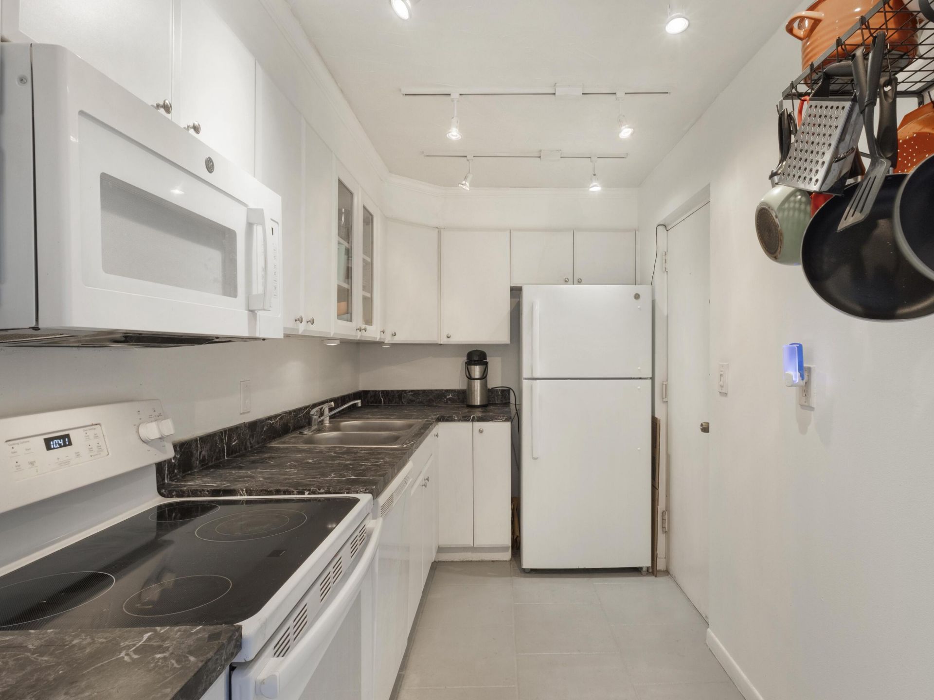 1500 Presidential Way, Unit 202, West Palm Beach, FL 33401 Photo