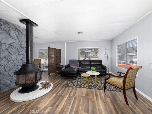 22899 Byron Road, Unit 100, Crestline, CA 92325