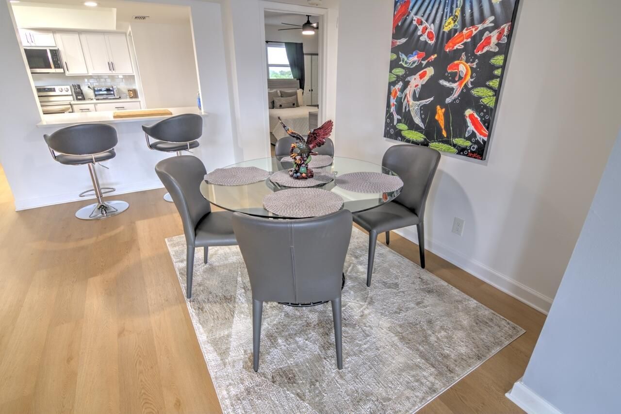 3040 Lake Shore Drive, Unit 305, Riviera Beach, FL 33404 Photo