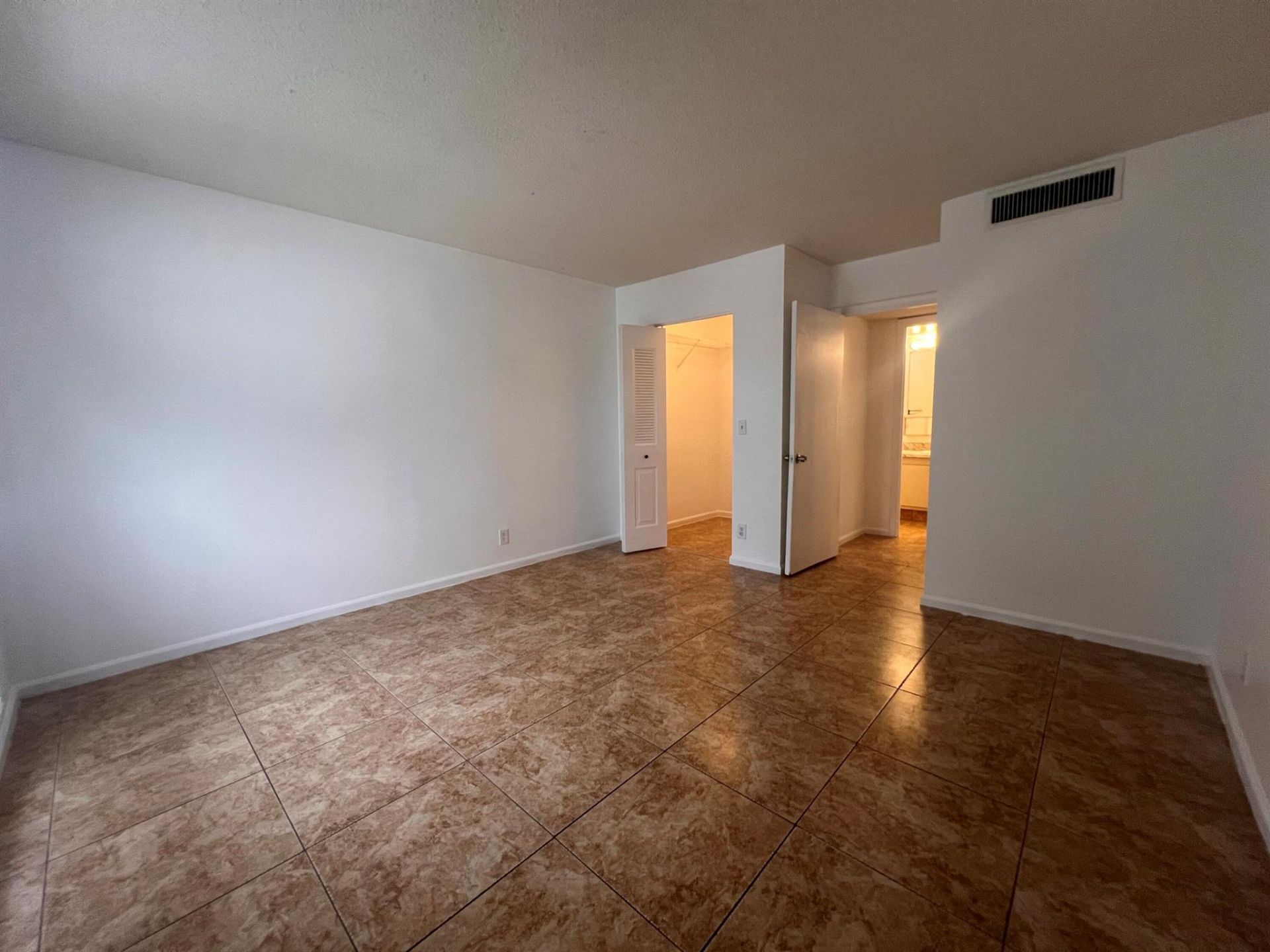 1500 N Congress Avenue, Unit B24, West Palm Beach, FL 33401 Photo
