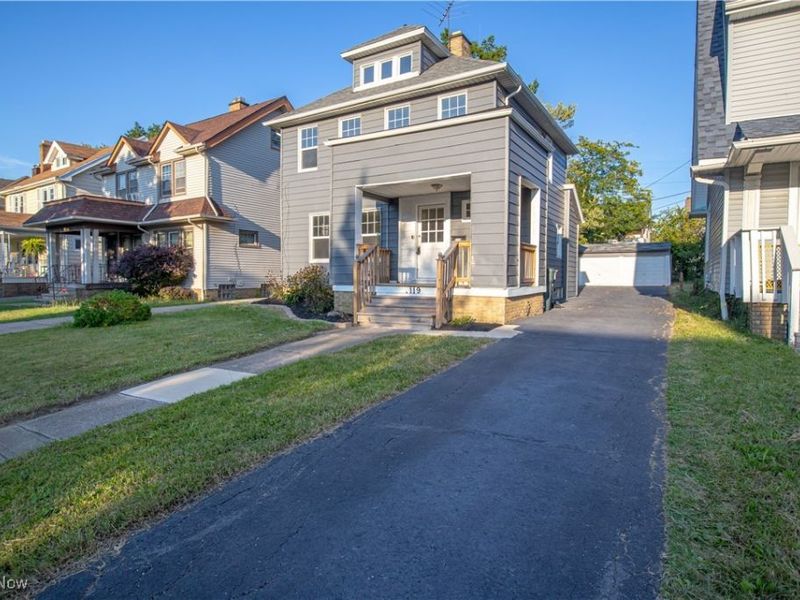 2119 Rossmoor Road, Cleveland, OH 44118 Photo 3