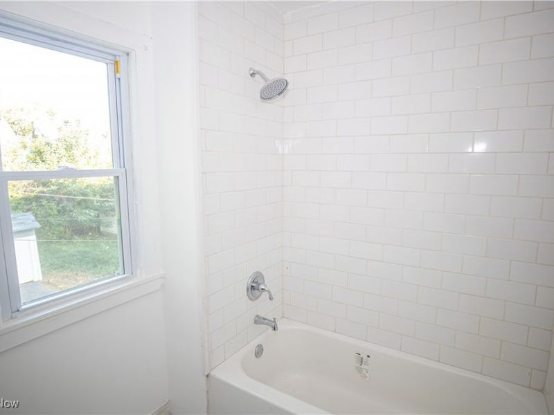 2119 Rossmoor Road, Cleveland, OH 44118 Photo 34