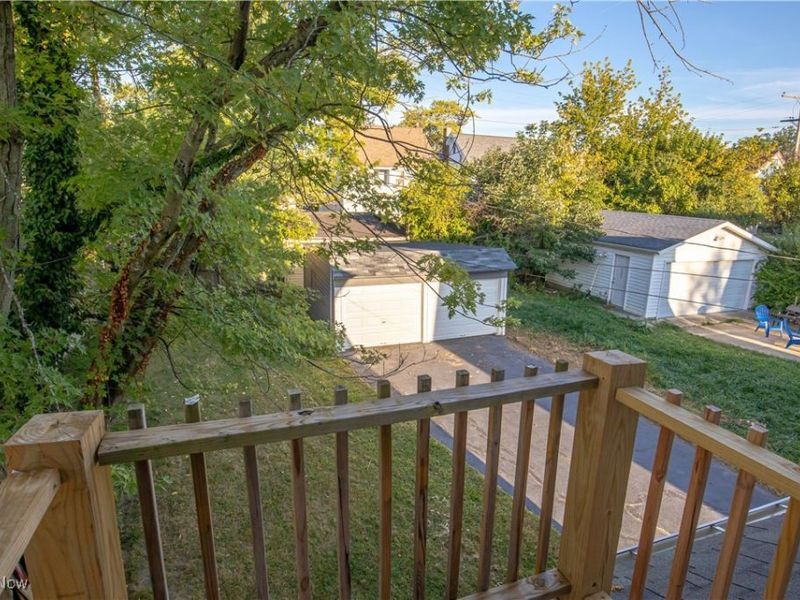 2119 Rossmoor Road, Cleveland, OH 44118 Photo 6