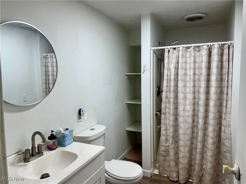 207 Erie Street, Elyria, OH 44035 Photo 12