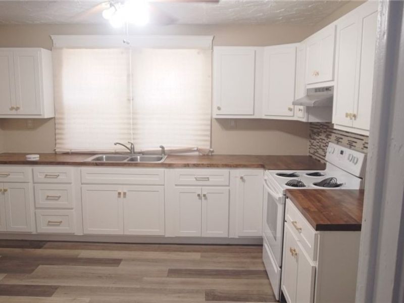 11119 Forest Avenue, Cleveland, OH 44104 Photo 5