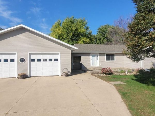 501 Joyce St, Sanborn, IA 51248
