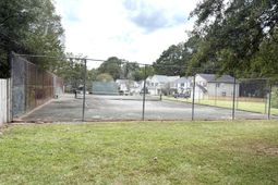 7945 Edgebrook Circle photo 4