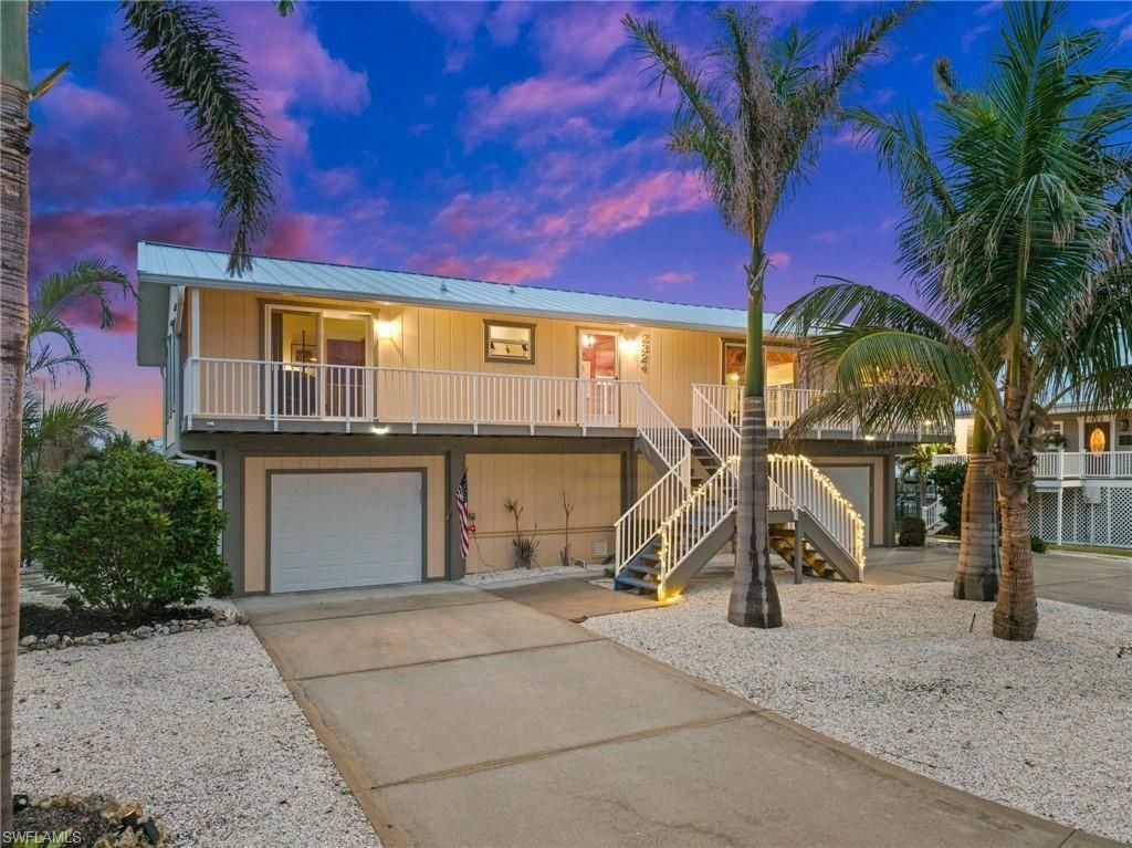 2324 Cherimoya Ln, Saint James City, FL 33956 Photo