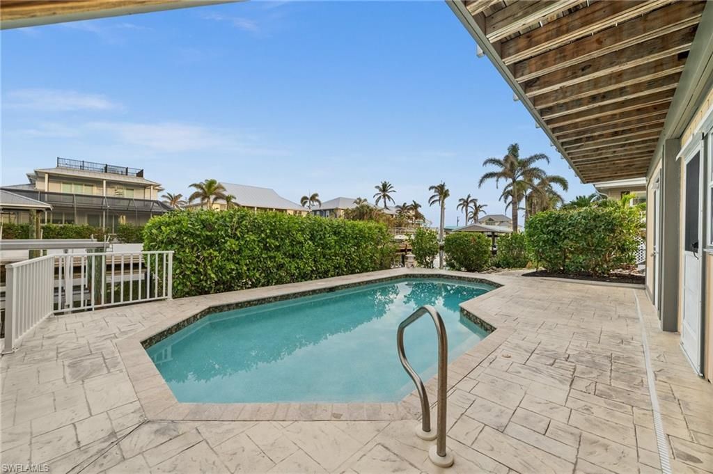 2324 Cherimoya Ln, Saint James City, FL 33956 Photo