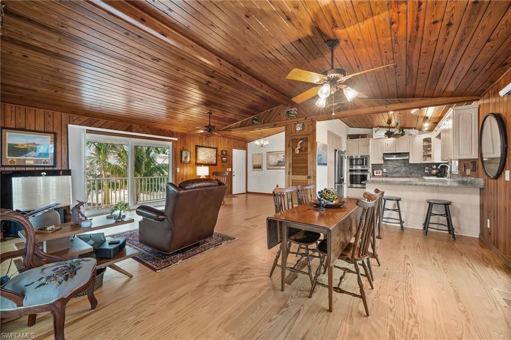 2324 Cherimoya Ln, Saint James City, FL 33956 Photo