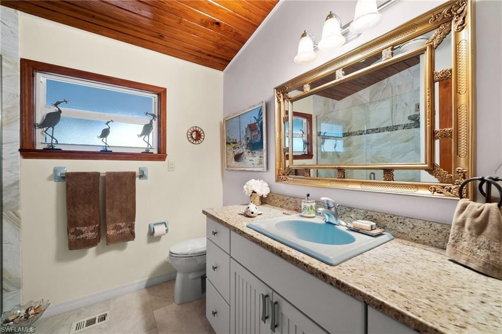 2324 Cherimoya Ln, Saint James City, FL 33956 Photo