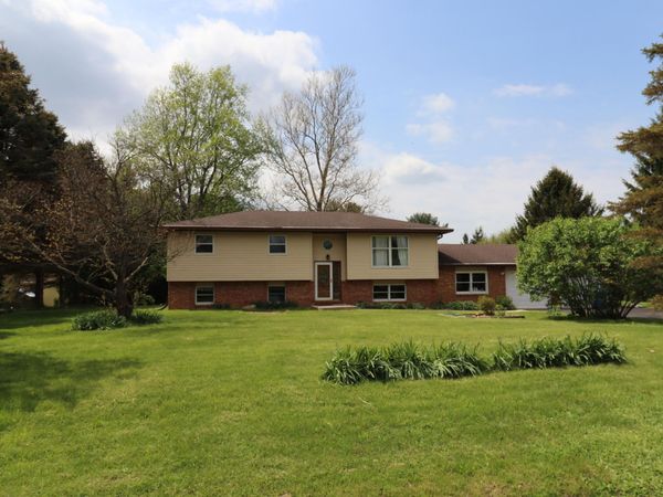 834 N 500 E, Valparaiso, IN 46383